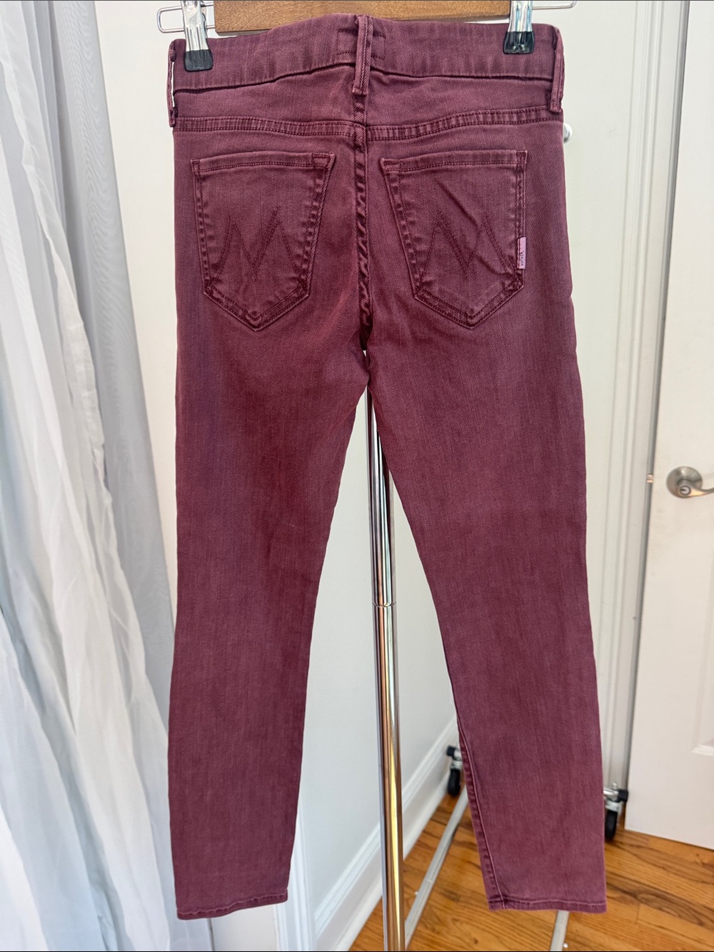 MOTHER The Looker Crop POP Burgundy Jeans Berry Size 24